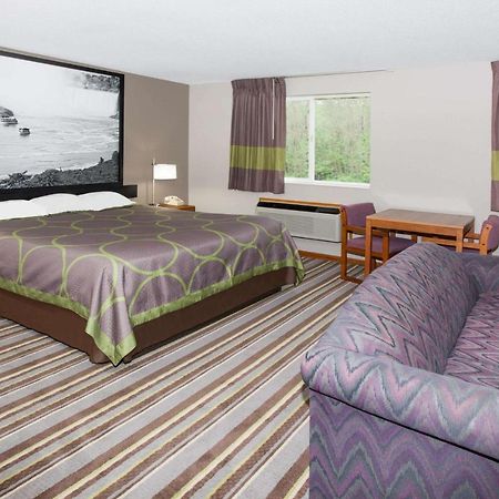 Super 8 by Wyndham Watseka Hotell Eksteriør bilde