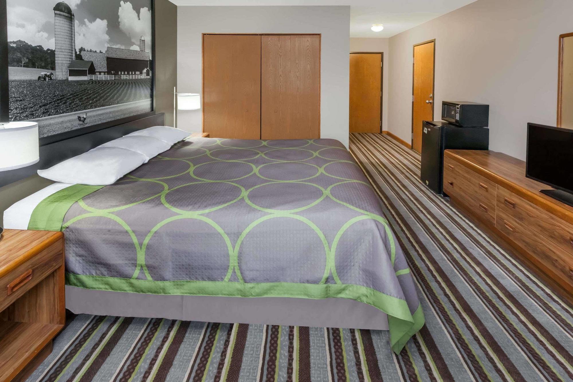 Super 8 by Wyndham Watseka Hotell Eksteriør bilde